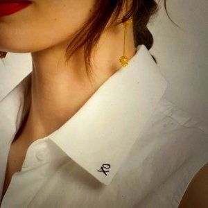 Frances Valentine White Lizzie Pointed Collar Shell